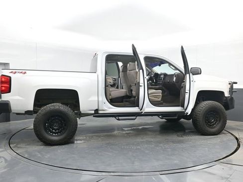 Used 2018 Chevrolet Silverado 1500 LT w/ All Star Edition AWD/4WD image 49