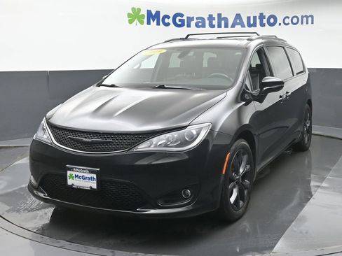 Used 2019 Chrysler Pacifica Limited w/ S Appearance Package image 20