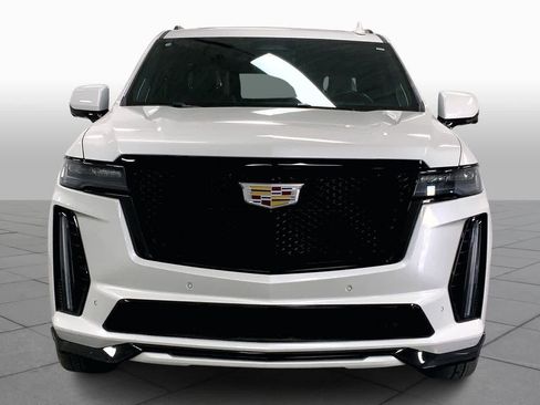 Used 2023 Cadillac Escalade V image 4