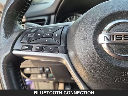 Used 2018 Nissan Rogue SV AWD/4WD image 17
