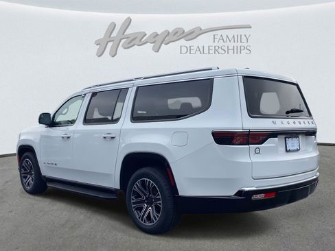 Certified 2024 Jeep Wagoneer L 2WD w/ Premium Group I image 4