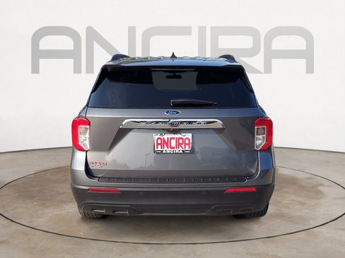 Used 2023 Ford Explorer XLT RWD image 9