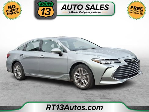 Used 2021 Toyota Avalon XLE image 1