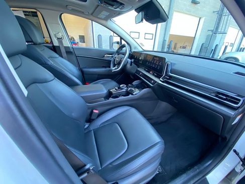 Certified 2024 Kia Sportage EX w/ EX Premium Package AWD/4WD image 27