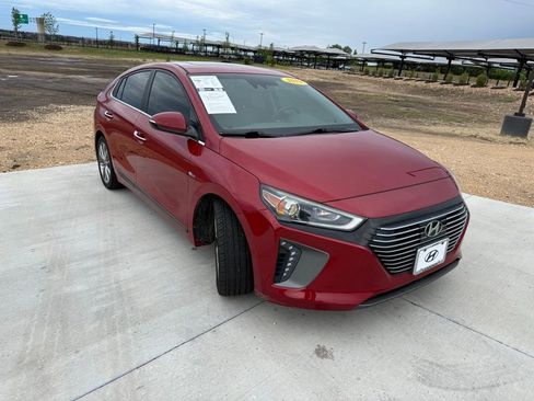 Used 2019 Hyundai Ioniq Limited FWD image 3