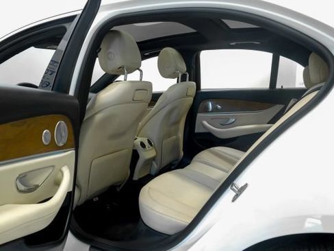 Used 2018 Mercedes-Benz E 300 image 44
