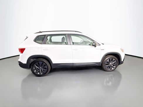 Used 2022 Volkswagen Taos S FWD image 11