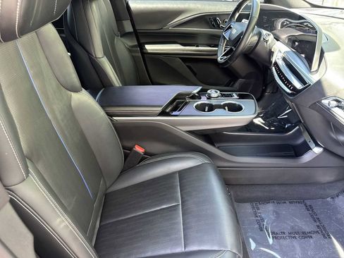 Used 2024 Cadillac Lyriq Luxury RWD image 15