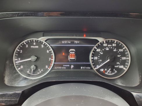 Used 2024 Nissan Pathfinder SV FWD image 18