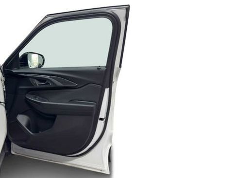 Used 2023 Chevrolet TrailBlazer RS w/ Convenience Package FWD image 9