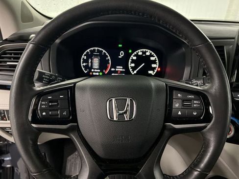 Used 2025 Honda Odyssey Elite image 11