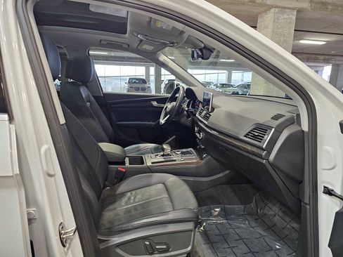 Used 2020 Audi Q5 e Premium Plus w/ Premium Plus Package image 28