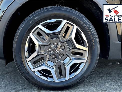 Used 2023 Hyundai Santa Fe SEL Premium image 9