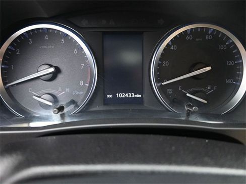 Used 2017 Toyota Highlander XLE image 10