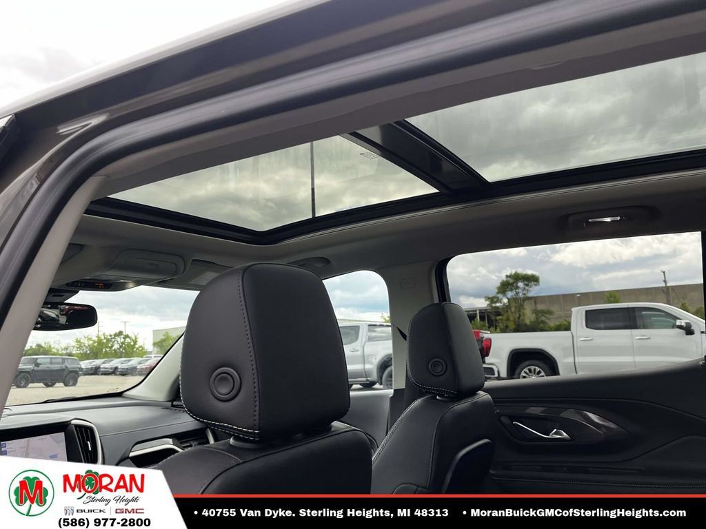 Certified 2023 GMC Terrain Denali w/ Denali Premium Package AWD/4WD image 16