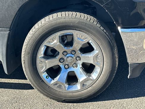 Used 2019 RAM 1500 Big Horn AWD/4WD image 10