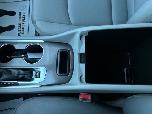 Used 2022 Chevrolet Malibu LT image 19