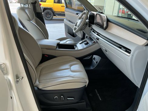 Used 2023 Hyundai Palisade Limited image 13