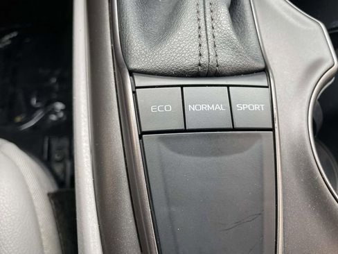 Used 2022 Toyota Camry SE image 41