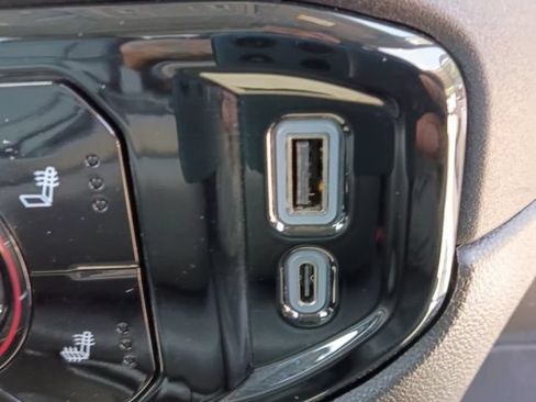 Used 2026 GMC Sierra 1500 SLT RWD image 6