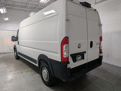 Used 2025 RAM ProMaster 2500 w/ Convenience Group FWD image 9