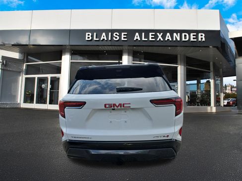 New 2027 GMC Terrain AT4 w/ Convenience Package III AWD/4WD image 4