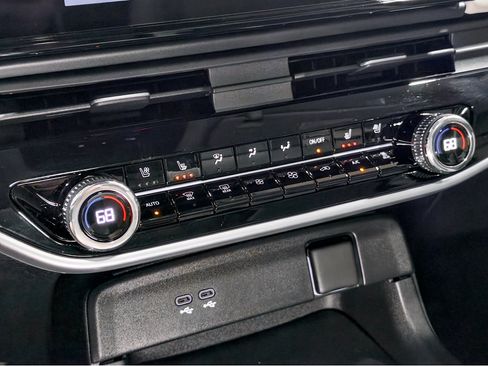 Used 2025 Honda Prologue Elite image 15