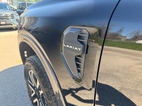 Used 2024 Ford Ranger Lariat w/ FX4 Off-Road Package image 19