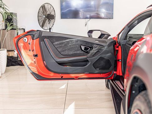 Used 2023 Lamborghini Huracan Sterrato image 31