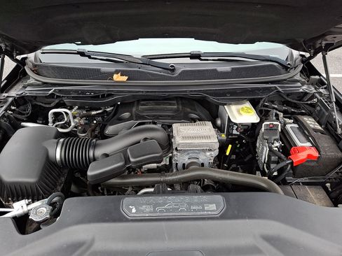 Used 2022 Jeep Wagoneer Series II w/ Premium Group I AWD/4WD image 29