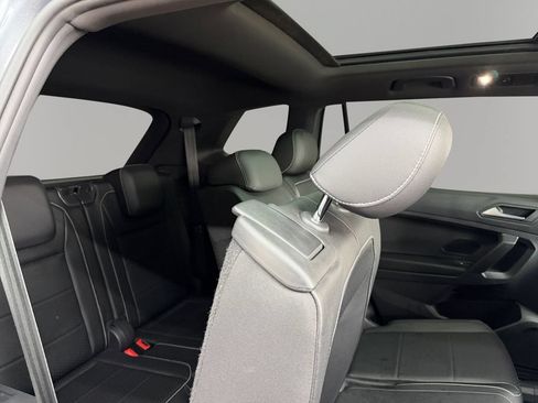 Used 2021 Volkswagen Tiguan SE R-Line FWD image 30