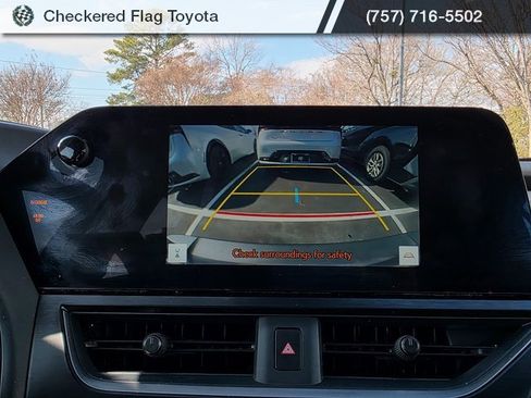 Used 2023 Lexus UX 250h F Sport image 18