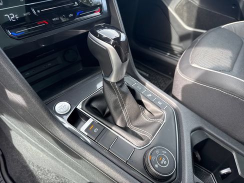 Certified 2024 Volkswagen Tiguan SEL R-Line AWD/4WD image 25