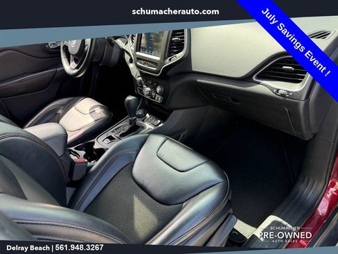 Used 2020 Jeep Cherokee Trailhawk w/ Cold Weather Group AWD/4WD image 21