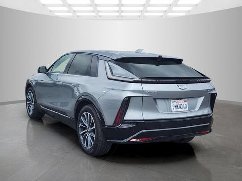 Used 2024 Cadillac Lyriq Sport AWD/4WD image 4