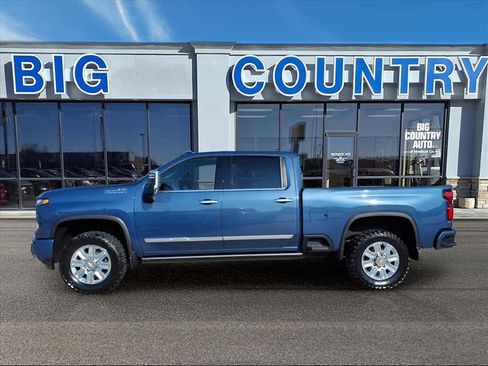Used 2024 Chevrolet Silverado 2500 High Country w/ High Country Premium Package image 2