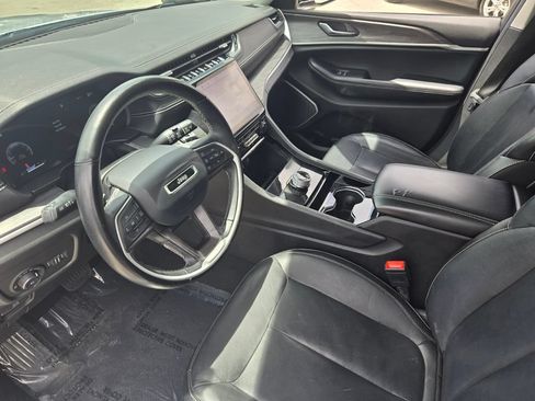 Used 2022 Jeep Grand Cherokee L Limited RWD image 13