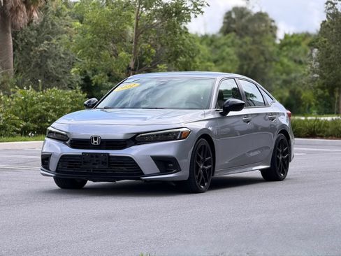 Used 2022 Honda Civic Sport image 2