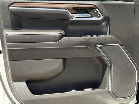 Used 2023 Chevrolet Silverado 1500 LT AWD/4WD image 13