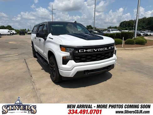 Used 2023 Chevrolet Silverado 1500 Custom w/ LPO, Dark Essentials Package AWD/4WD image 3