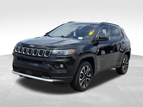 Used 2023 Jeep Compass Limited AWD/4WD image 1