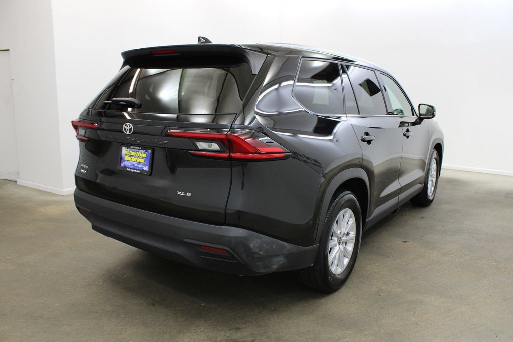 Used 2025 Toyota Grand Highlander AWD image 5