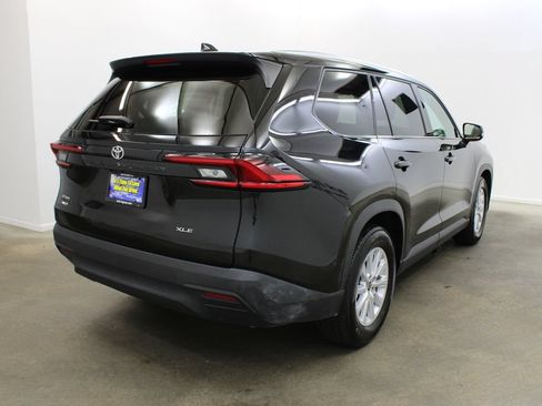 Used 2025 Toyota Grand Highlander AWD image 5