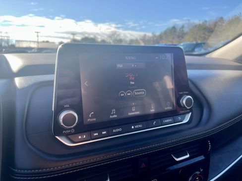 Used 2021 Nissan Rogue SL image 13