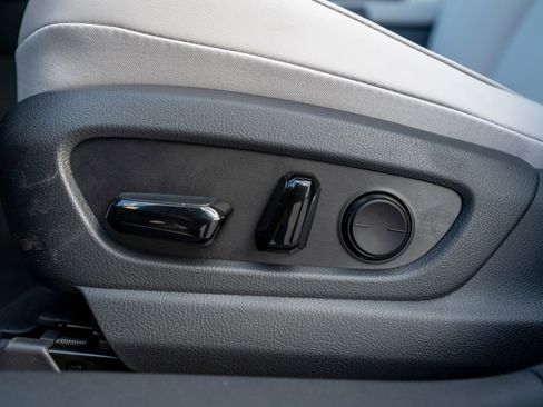 New 2026 Lexus UX 300h AWD image 23