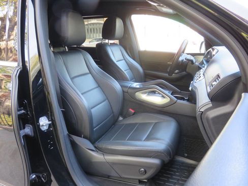 Used 2020 Mercedes-Benz GLS 450 4MATIC image 11