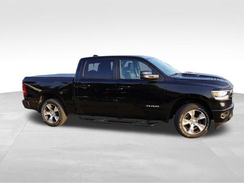 Used 2023 RAM 1500 Laramie AWD/4WD image 2