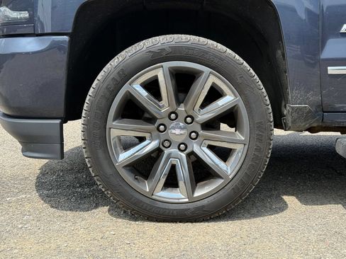 Used 2018 Chevrolet Silverado 1500 LTZ Z71 w/ Centennial Edition AWD/4WD image 5