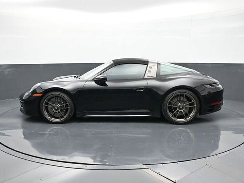 Certified 2022 Porsche 911 50th Anniversary Edition AWD/4WD image 2