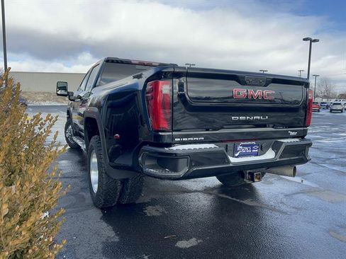 Used 2024 GMC Sierra 3500 Denali image 5